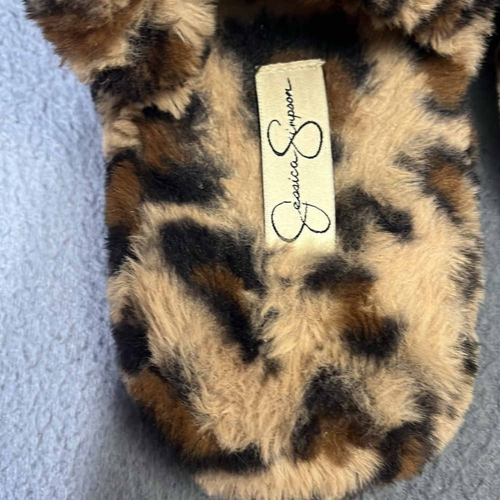Jessica Simpson house shoes kids xl(4-5) brown cheetah print slip ons comfy - Picture 6 of 9